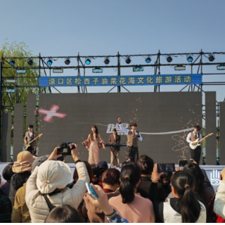 千亩花海变乐园 农旅融合引客来