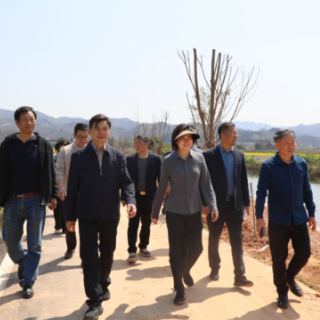 不误农时不负春——中国工程院院士柏连阳一行来渌口区调研春耕生产