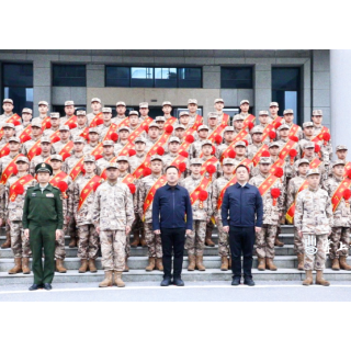 渌口区欢送60名新兵踏上军旅征程