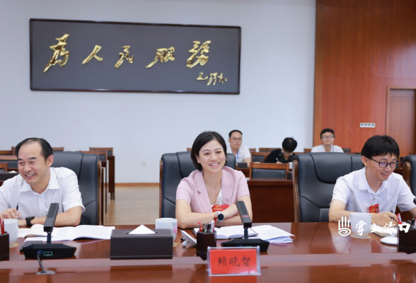 【聚焦党代会】赖晓智参加区第三次党代会第一代表团讨论