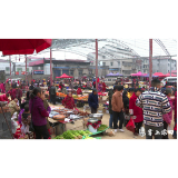 渌口区：马路市场，再见！便民集市，你好！