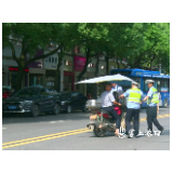 渌口区交警重拳整治摩托车“打伞”等违法行为