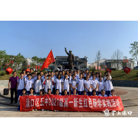 杏坛群英丨胡焱：信仰树形象 汗水育英才