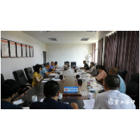 赖晓智主持召开《政府工作报告》征求意见建议座谈会