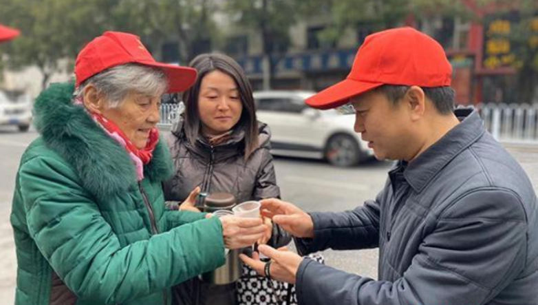 志愿服务暖人心