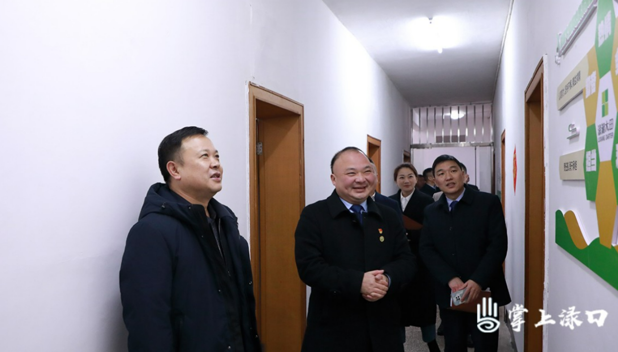 李晓彤调研城乡环卫服务和机关物业管理工作