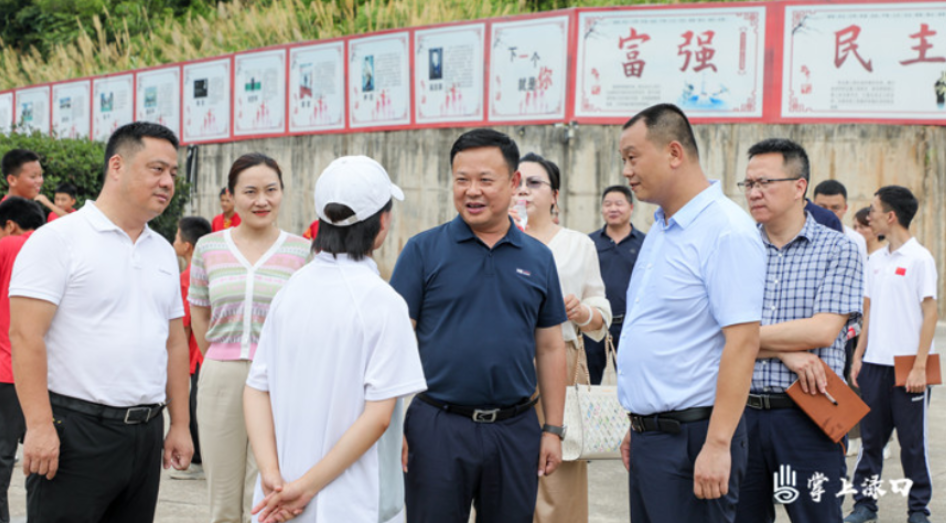 李晓彤到株洲湘骏文武学校调研