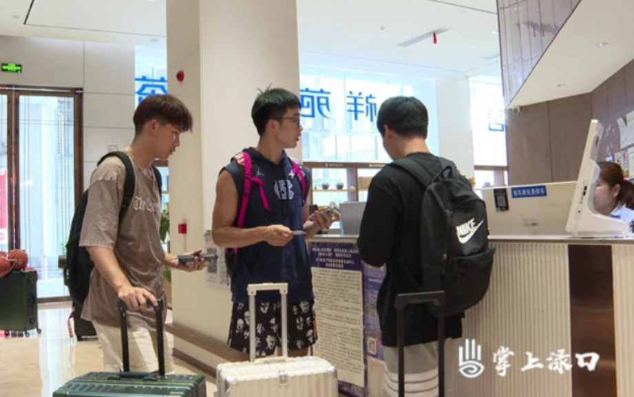 22支篮球劲旅陆续抵渌报到！2024年全国传统校篮球联赛开赛在即 