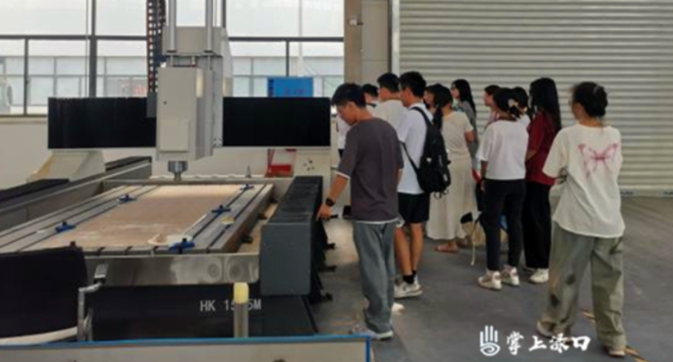 渌口区组织开展2024年大学生暑期社会实践营游园会