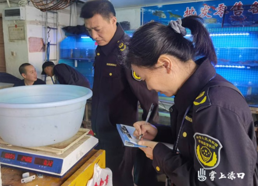 “秤”心如意护民生 渌口区市场监督管理局持续开展免费计量检定进市场活动