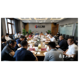 李晓彤到青龙湾项目现场办公推动解决“急难愁盼”问题