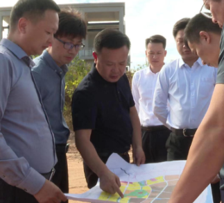 李晓彤到渌口经开区调研园区工作