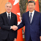 习近平会见加拿大总理卡尼