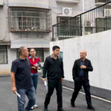 区委统战部下沉漉浦熙园小区 调研督导小区自治提质工作