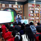 10岁女孩建起乡村书屋:4200册图书免费开放