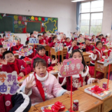 【新春走基层】明德小学：非遗文化开启新学期第一课