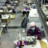 从闲置幼儿园到忙碌制衣车间 龙潭镇“家门口工厂”缝制稳稳的幸福