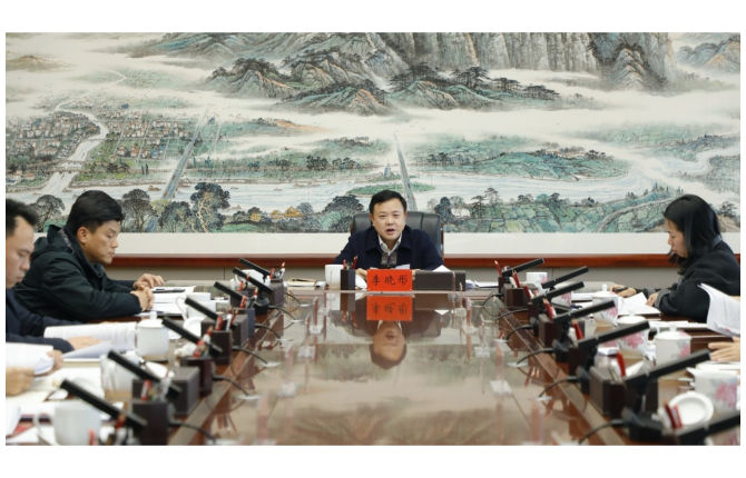 渌口区召开2025年度镇党委和区直行业系统党（工）委书记抓基层党建工作述职评议会议