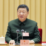 习近平出席解放军和武警部队代表团全体会议