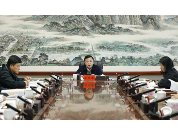 渌口区召开2025年度镇党委和区直行业系统党（工）委书记抓基层党建工作述职评议会议