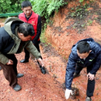 “空中鹰眼”加速排查 人防+技防织密汛期“安全网”