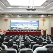 渌口区五中举行宁锦袁先生“全国优秀教师”奖章捐赠暨“玥秀”奖学金成立仪式