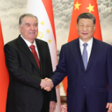 习近平同塔吉克斯坦总统拉赫蒙会谈