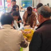 朱亭镇各村（社区）开展党群服务中心活动
