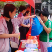 法治护航 信访为民 渌口区开展第九个信访法治宣传月集中宣传活动 