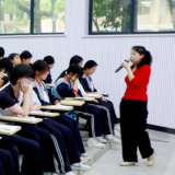 “株事有礼·从‘心’起航”心理健康课堂走进渌口区五中初中部