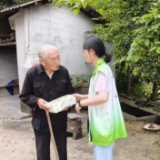 “红韵南洲”暖夕阳，精准帮扶护晚年！南洲镇开展特困、低保老人走访活动