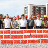 陈交云看望慰问一线工程建设者