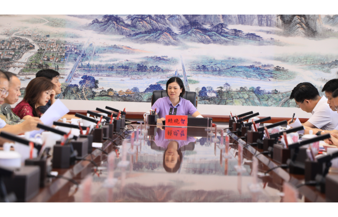 赖晓智主持召开区委常委会2026年第24次会议