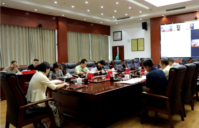 赖晓智主持召开区委常委会2026年第23次会议