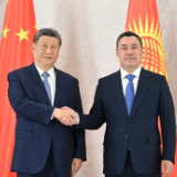 习近平同吉尔吉斯斯坦总统扎帕罗夫会谈