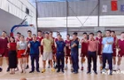 李晓彤为渌口区五中篮球队加油鼓劲
