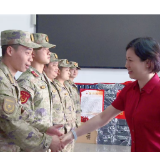 赖晓智带队走访慰问驻区部队官兵