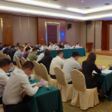 李晓彤主持召开政企交流会