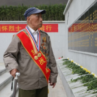 烈士纪念日渌口区感人一幕：百岁抗战老兵喻志永悄然返乡祭英烈