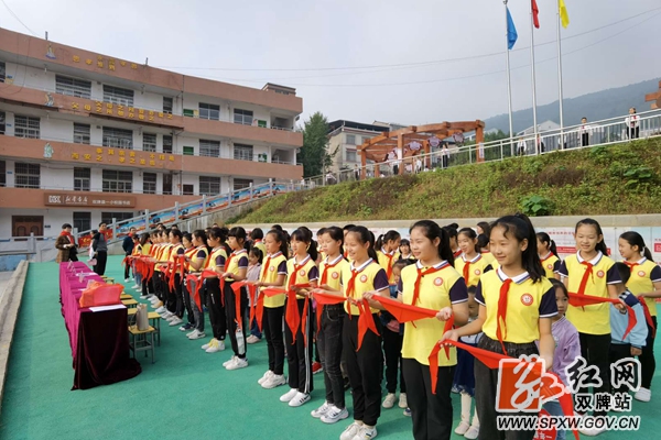 双牌一小：开展少先队建队日活动1_副本.jpg