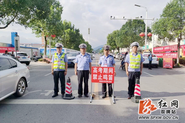 交警，护航高考 (2)_副本.jpg