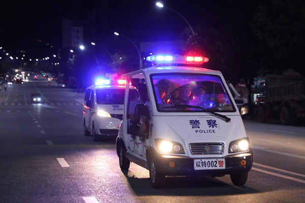 双牌县公安局巡特警大队 巡逻防控_副本.jpg