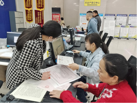 双牌县：公共服务“一门式”办理升级提效783.png