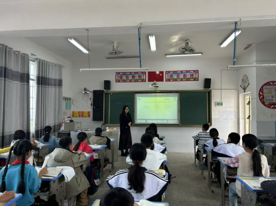 双牌：推门听课抓常态 讲评联动促提升465.png