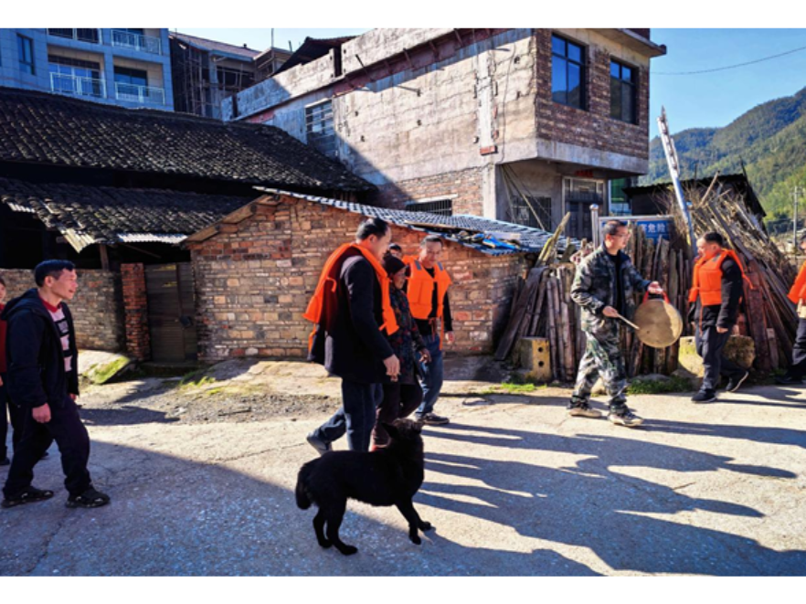 以演筑防 以练备战——双牌阳明山开展防汛及地质灾害应急转移演练