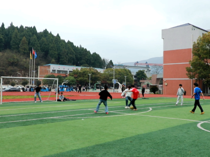 粤商献爱心 绿茵育希望 —— 双牌积极推进“永州乡村希望足球”公益项目