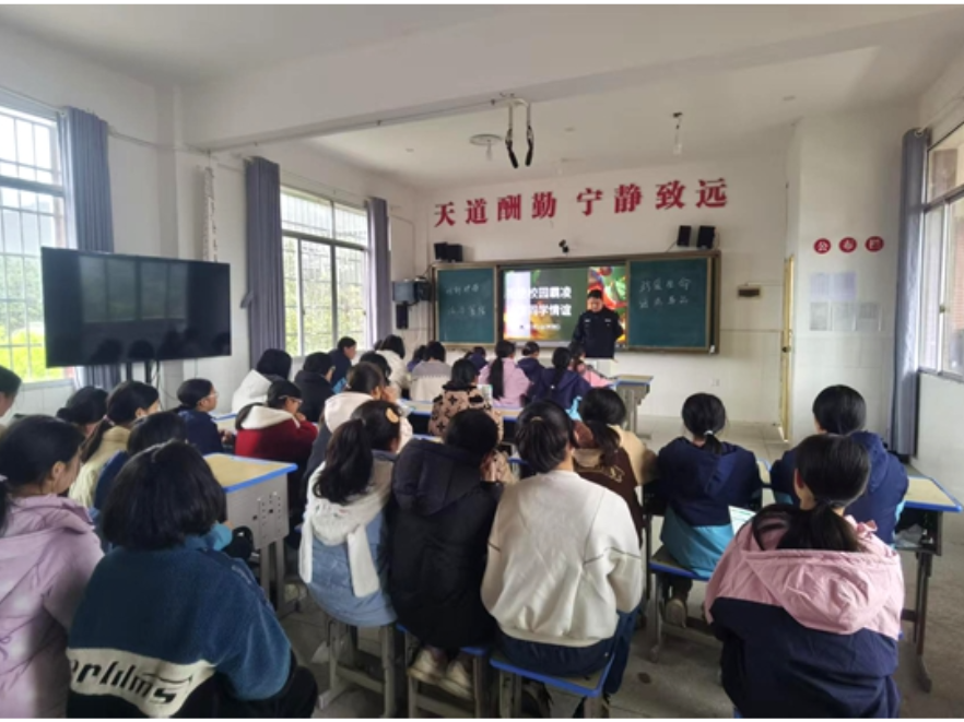 双牌茶林镇：多方联动“利剑护蕾”进校园