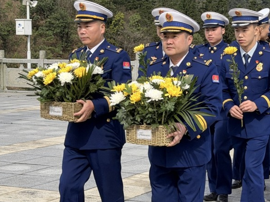 双牌县消防救援大队开展“追寻·2026·清明祭英烈”活动