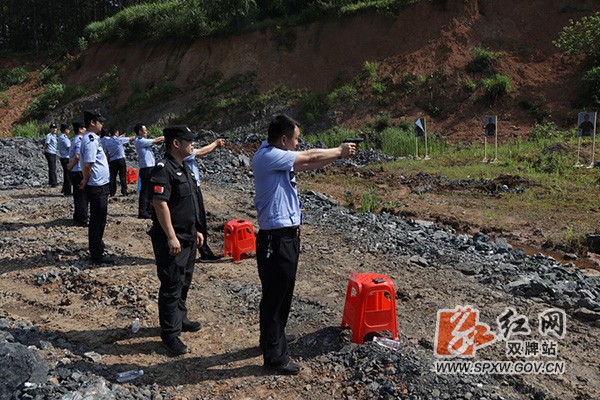 【全警实战大练兵】双牌公安开展实弹射击训练 提升民警实战能力h.jpg