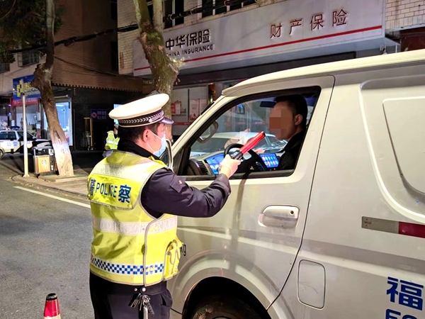 打好收关战，双牌公安交警胜利完成党的二十大道路交通安全安保工作5_副本.jpg